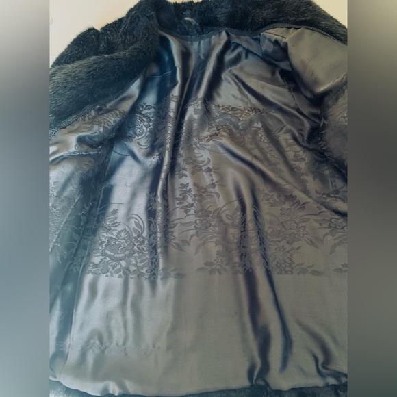 Black very good quality faux fur coat winter jacket midlength collared pockets L - Picture 7 of 10